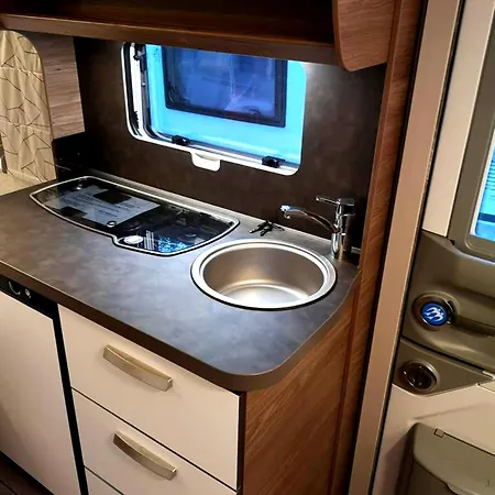 Cozy Caravan In Erlengrund, Bad Hofgastein Camping