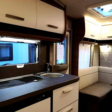 Cozy Caravan In Erlengrund, Bad Hofgastein Camping