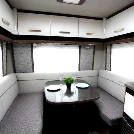 Camping Cozy Caravan In Erlengrund, Bad Hofgastein *