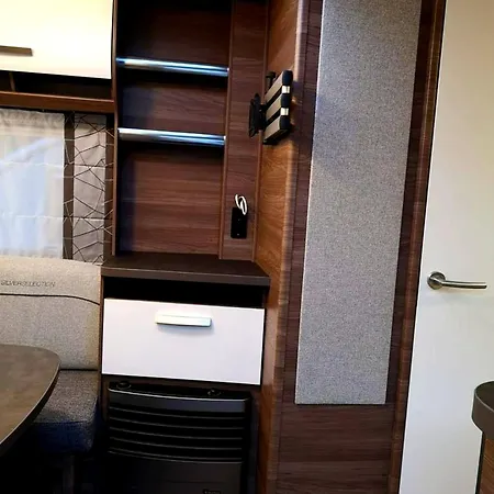 Camping Cozy Caravan In Erlengrund, Bad Hofgastein
